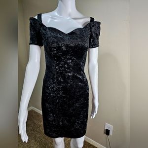 All That Jazz black velvet prom dress. Size medium/ large only worn once